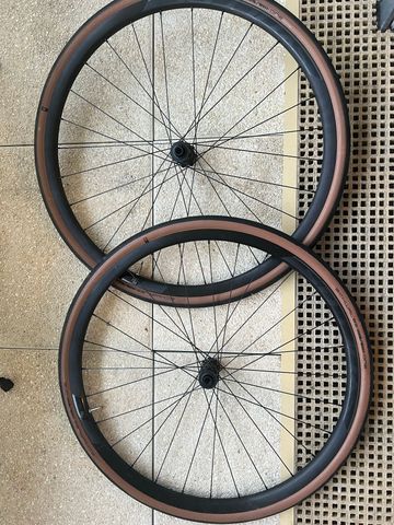 Käytetty Scott Addict 20 2023 2023 Road & Gravel — kuva 13 / 16