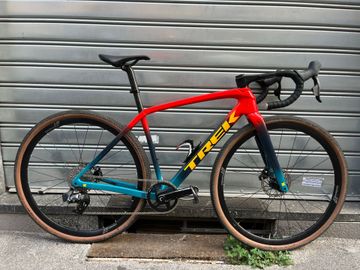 Použité Trek Boone SRAM Rival eTap AXS 2024 Road & Gravel