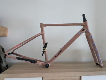 Used CUBE NUROAD, EX 2025 Frameset 2025 Road & Gravel, Red — image 3 of 6