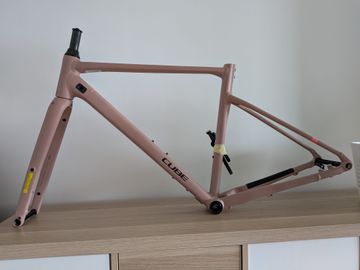 Used CUBE NUROAD, EX 2025 Frameset 2025 Road & Gravel, Red — image 4 of 6