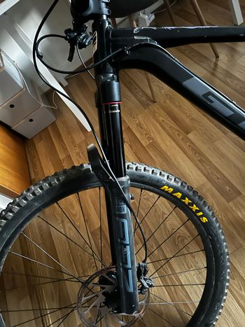 GT Force Elite 2020 2020 Mountainbike de segunda mano, Negro — imagen 6 de 7