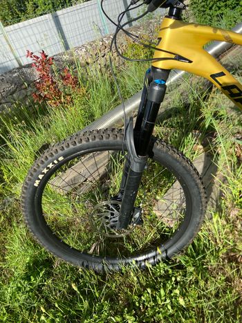 Brugt Lapierre Spicy CF 6.9 2023 2023 Mountainbike — billede 2 af 4