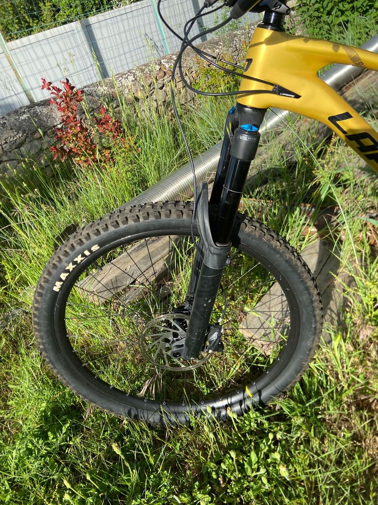 Brugt Lapierre Spicy CF 6.9 2023 2023 Mountainbike — billede 2 af 4