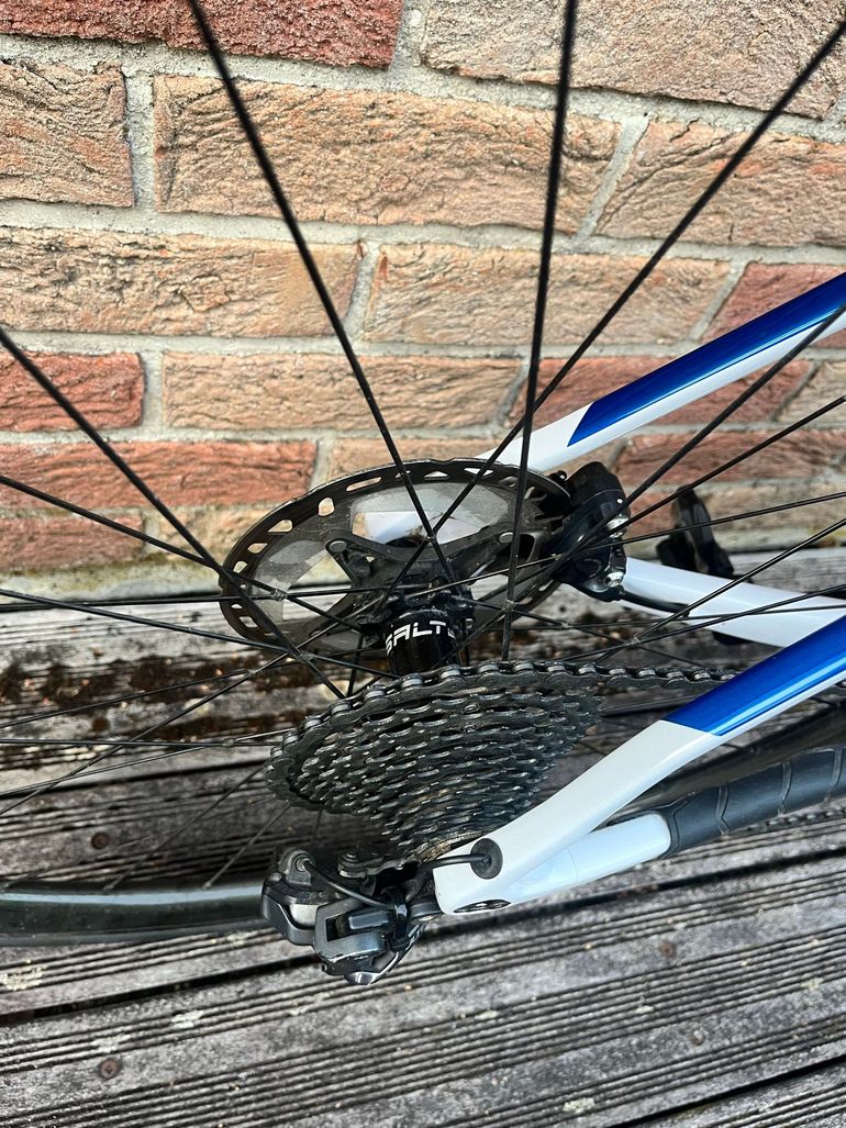 Käytetty Colnago V3-rs Shimano Dura Ace Di2 2024 Road & Gravel — kuva 7 / 10