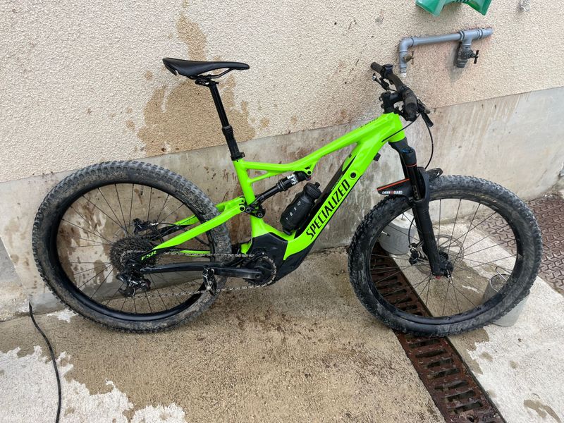 Used Specialized Turbo Levo FSR Expert 6Fattie 2017 2017 MTB