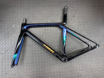 Used Trek Madone SL Gen 8 Frameset 2026 Frameset 2026 Road & Gravel, Black — image 8 of 9