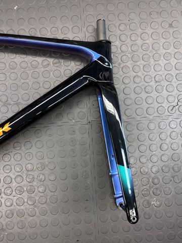 Used Trek Madone SL Gen 8 Frameset 2026 Frameset 2026 Road & Gravel, Black — image 3 of 9