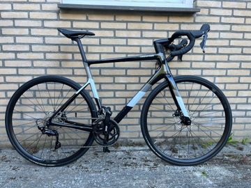 Używany Cannondale Carbon Black Pearl (New) 2022 Road & Gravel
