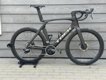 Trek Madone SLR 7 AXS Gen 7 2023 2023 Road & Gravel usato