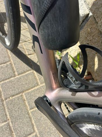 Używany Specialized Tarmac Frameset 2025 Road & Gravel — zdjęcie 4 z 6