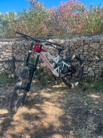 Käytetty Mondraker Summum 2020 2020 Mountainbike — kuva 2 / 7
