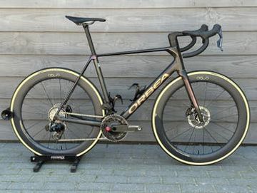Käytetty Orbea Orca M21eLTD PWR 2026 Road & Gravel
