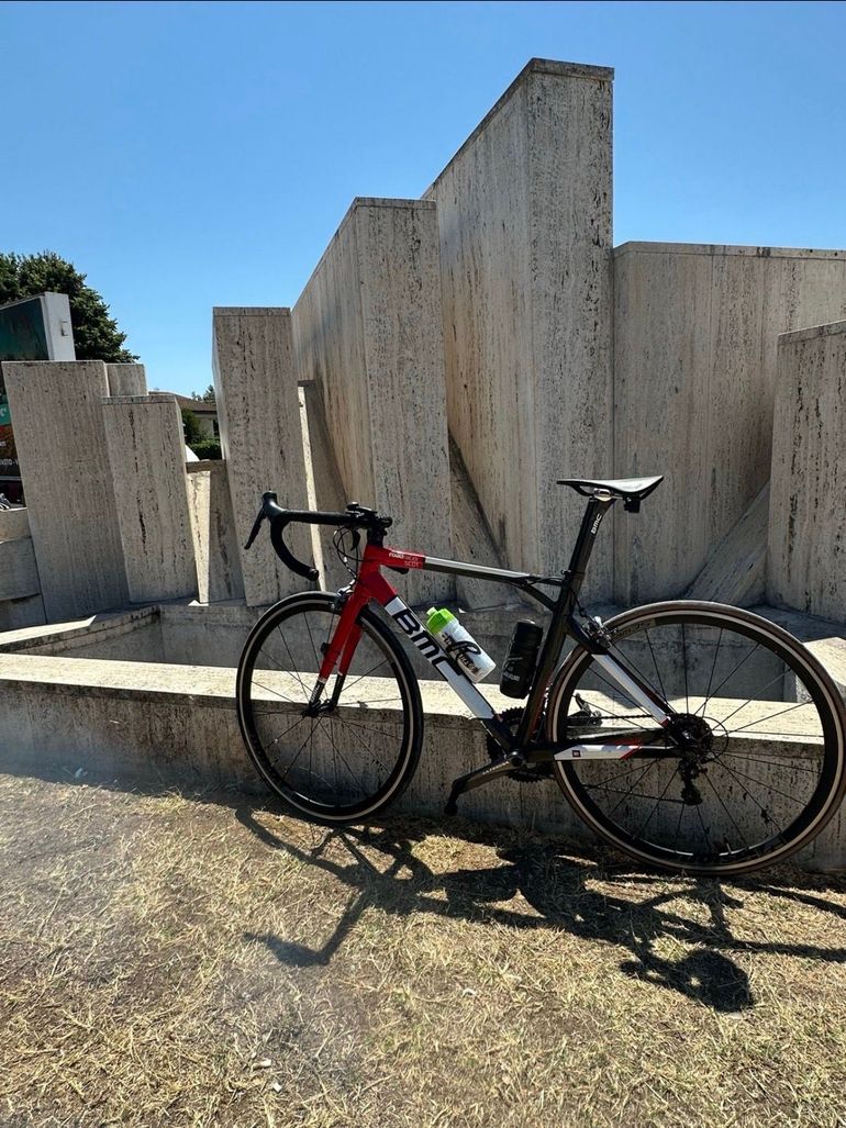 Used BMC Roadmachine Shimano Ultegra 2013 Road & Gravel, Black — image 4 of 5