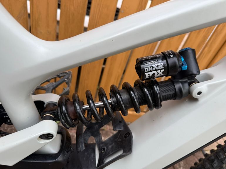 Used YT Custom Shimano Deore XT 2021 Mountainbike, Light Gray — image 5 of 12