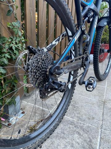 Gebrauchtes Specialized Enduro Elite 29 2015 2015 Mountainbike, Schwarz, 29 — Bild 5 von 9