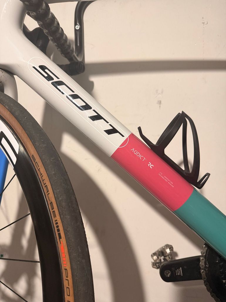 Używany Scott Addict RC Pro 2026 2026 Road & Gravel — zdjęcie 9 z 10