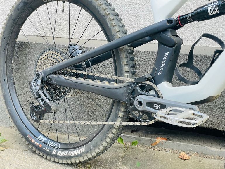 Gebrauchtes Canyon Spectral CF 9 2024 2024 Mountainbike, Weiß, 29, 27.5 — Bild 2 von 6
