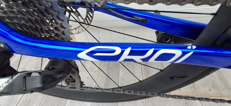 Używany De Rosa Custom SRAM Red eTap AXS 2024 Road & Gravel — zdjęcie 3 z 15