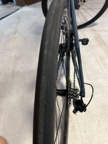 CUBE ATTAIN SLX 2023 2023 Road & Gravel d'occasion — image 9 sur 25