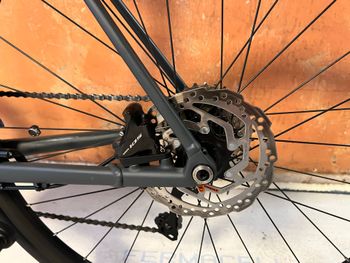 CUBE ATTAIN SLX 2023 2023 Road & Gravel usato, Grigio chiaro — immagine 19 di 25