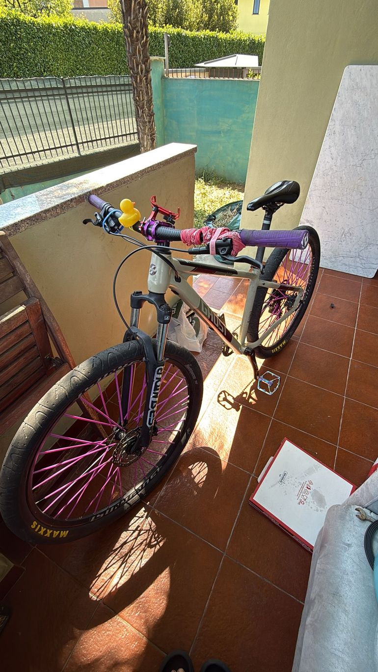 Ghost KATO Base 29 2021 2021 Mountainbike usato, Viola — immagine 2 di 3