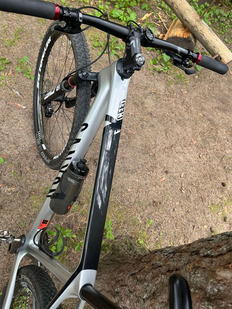 Brugt Canyon Exceed CF 7 — US 2022 2022 Mountainbike — billede 2 af 5