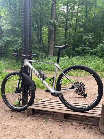 Canyon Exceed CF 7 — US 2022 2022 MTB usato