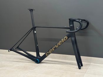 Used Cervélo R5 Frameset 2026 Frameset 2026 Road & Gravel, Black — image 3 of 5