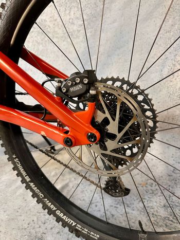 Specialized Enduro Comp 2023 2023 Mountainbike de segunda mano, Naranja — imagen 15 de 15