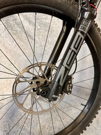 Specialized Enduro Comp 2023 2023 Mountainbike de segunda mano, Naranja — imagen 12 de 15
