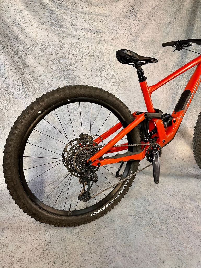 Specialized Enduro Comp 2023 2023 Mountainbike de segunda mano, Naranja — imagen 6 de 15