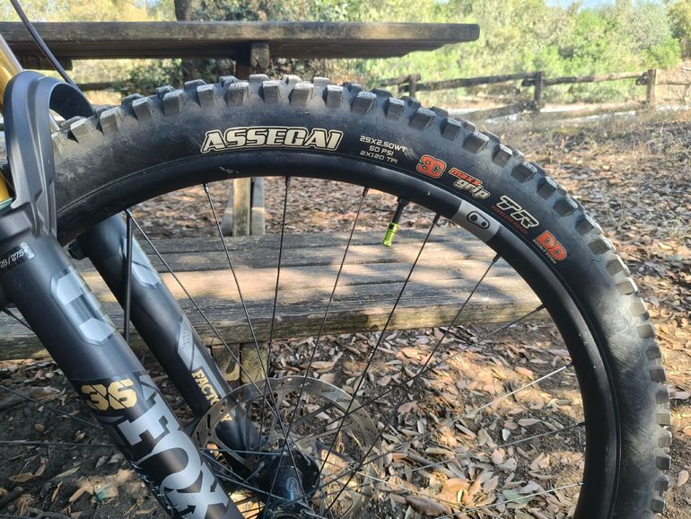 Used YT Custom Sram Eagle Transmission X0 2024 Mountainbike, Black — image 11 of 14