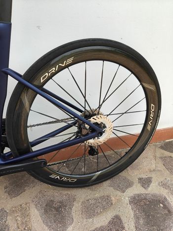 Used Specialized Tarmac Shimano Ultegra Di2 2025 Road & Gravel, Blue — image 5 of 9