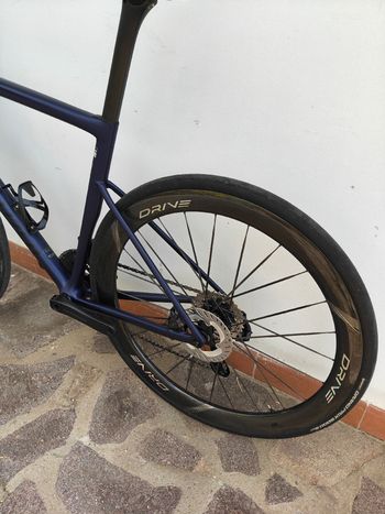 Used Specialized Tarmac Shimano Ultegra Di2 2025 Road & Gravel, Blue — image 8 of 9