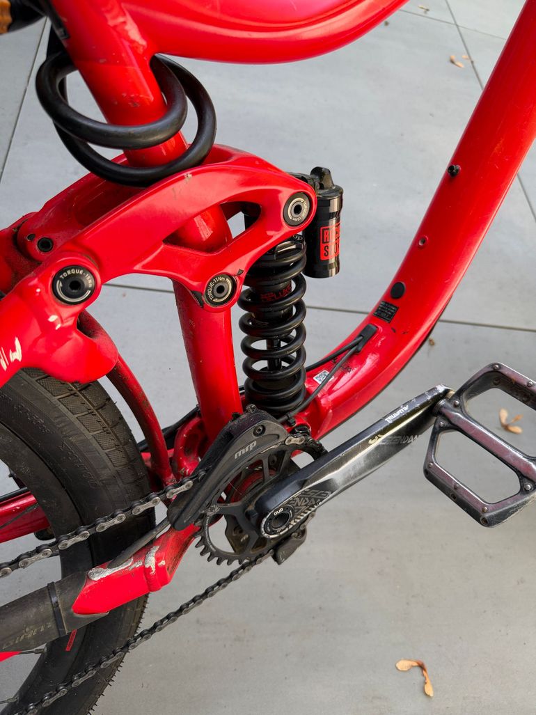 Used Giant Reign 2 2019 2019 Mountainbike, Red, 27.5 — image 2 of 6