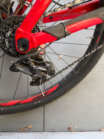 Used Giant Reign 2 2019 2019 Mountainbike, Red, 27.5 — image 3 of 6