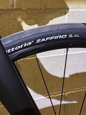 Použité Whistle Kiowa Shimano GRX 2025 Road & Gravel — obrázek 13 z 17