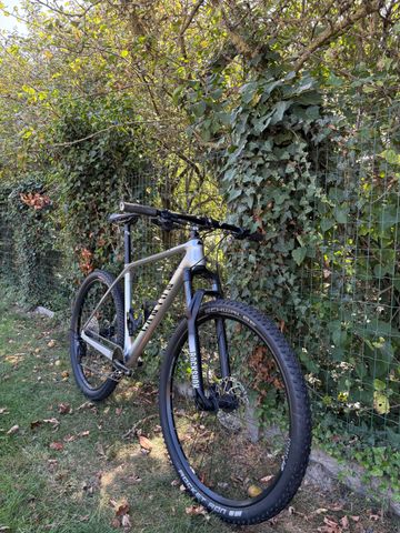 Käytetty Canyon Exceed CF 5 2024 2024 Mountainbike — kuva 2 / 6