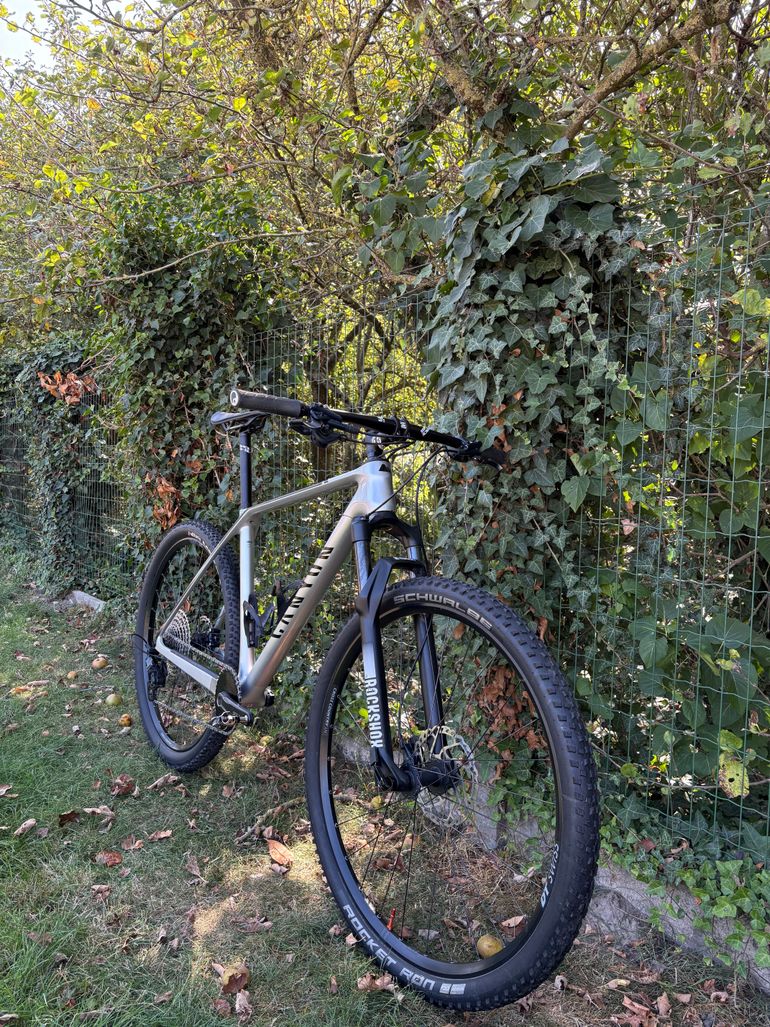 Gebrauchtes Canyon Exceed CF 5 2024 2024 Mountainbike, Hellgrau — Bild 2 von 6