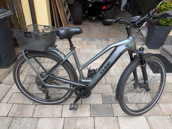 Used CUBE KATHMANDU HYBRID PRO 625 Trapeze 2022 2022 Urban & Touring