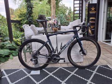 Käytetty Specialized Tarmac SRAM Force eTap AXS 2024 Road & Gravel