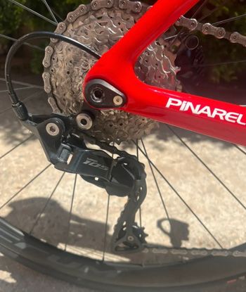 Gebrauchtes Pinarello F1 105 2025 2025 Road & Gravel, Rot — Bild 3 von 5