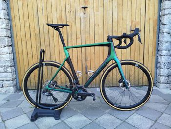 Basso Diamante SV Shimano Ultegra 8170 Di2 Disc 2024 2024 Road & Gravel de segunda mano
