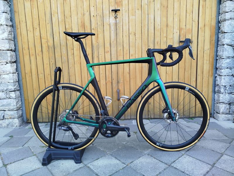 Použité Basso Diamante SV Shimano Ultegra 8170 Di2 Disc 2024 2024 Road & Gravel