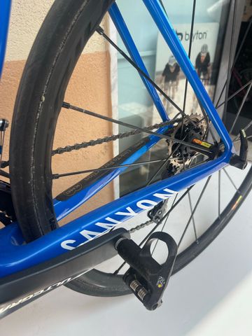 Tweedehands Canyon Ultimate CF SLX 8.0 2018 2018 Road & Gravel — afbeelding 15 van 18