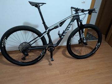 Tweedehands Canyon Lux CF 6 2021 2021 Mountainbike — afbeelding 6 van 7