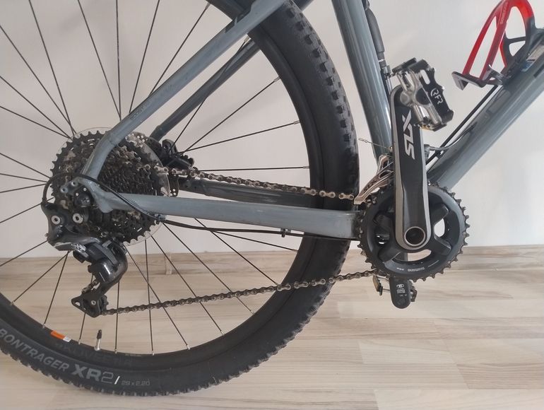 Trek X-Caliber 9 2019 2019 Mountainbike usato, Grigio chiaro — immagine 3 di 6