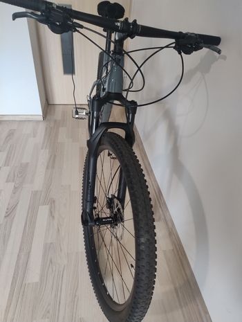 Trek X-Caliber 9 2019 2019 Mountainbike usato, Grigio chiaro — immagine 4 di 6