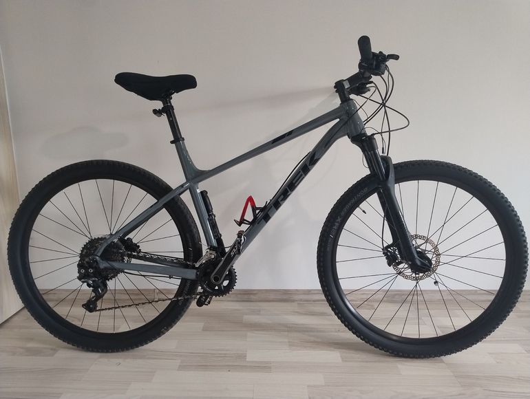 Trek X-Caliber 9 2019 2019 Mountainbike usato, Grigio chiaro — immagine 2 di 6