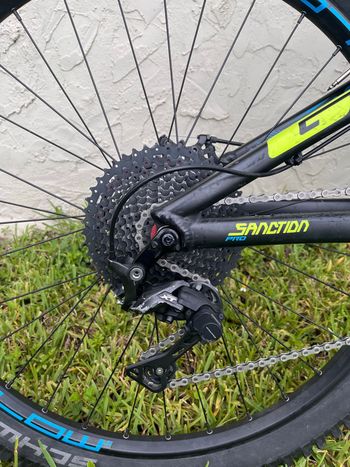 Used GT Sanction Pro 2018 2018 Mountainbike, Black, 27.5 — image 2 of 5